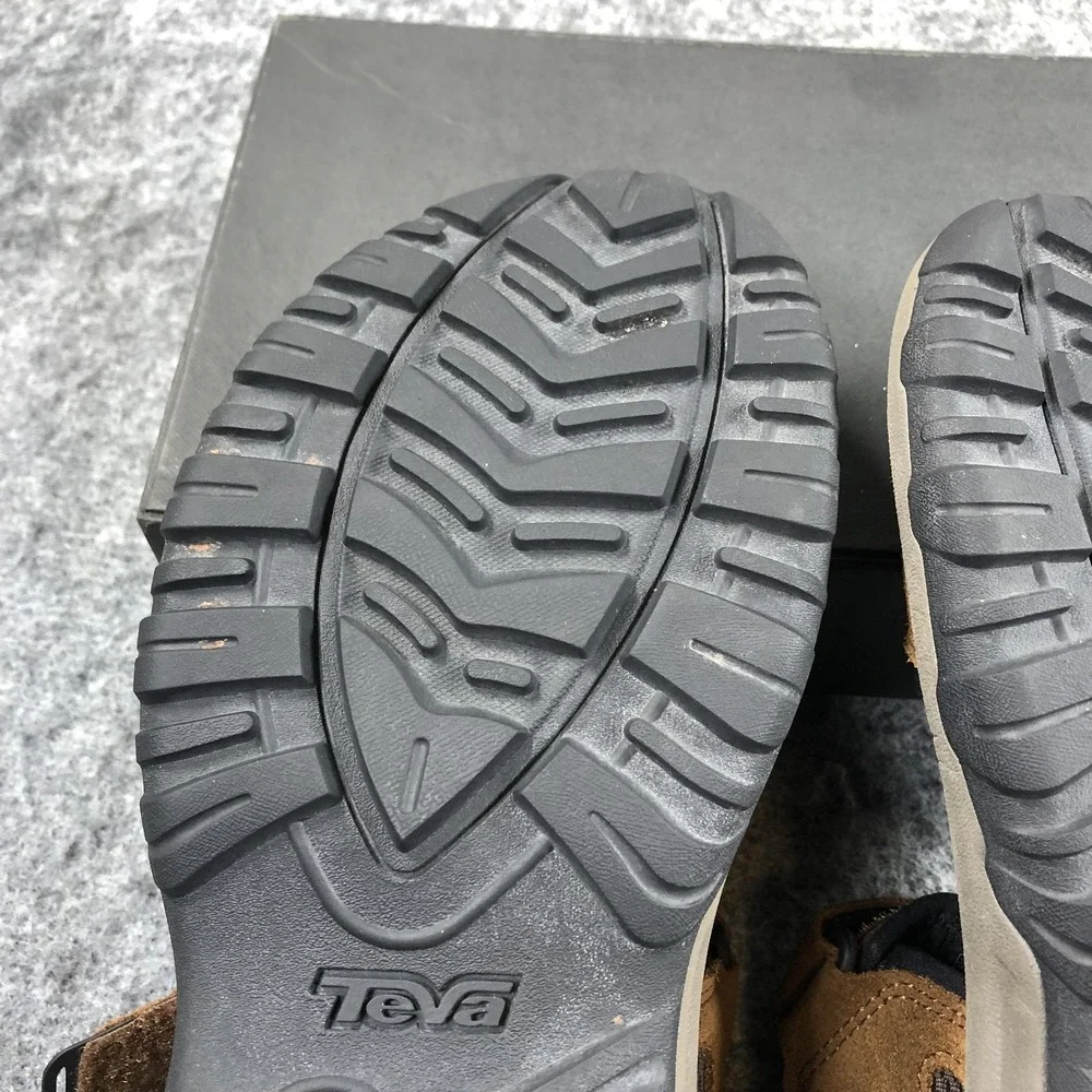 Teva Sandals Mens 8 Brown Suede Hook & Loop Hiking Outdoor Comfort Shoes